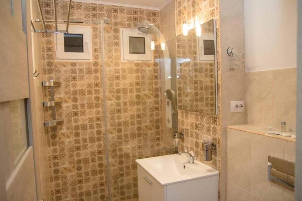 Colonial Touch Apartament Μπρασόβ Εξωτερικό φωτογραφία